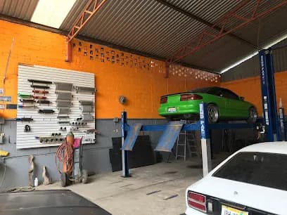 Foto de Taller Mecánico Moy Lara
