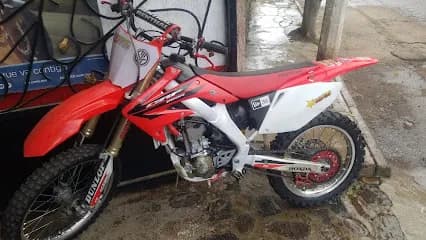 Foto de Taller de motos MONJARAS