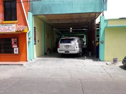 Foto de Taller De Hojalateria 24 Horas