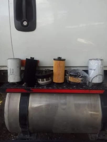 Foto de Taller Mecánico "SAN CARLOS"