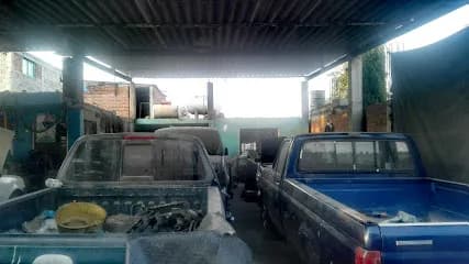Foto de Taller Mecanico "MIRELES"