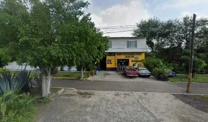 Foto de Refaccionaria Julio y Servicio de Mecánica Automotriz General