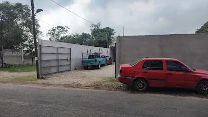 Foto de Taller multiservicios EL POLI