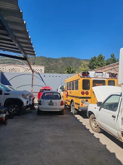 Foto de Taller Automotriz Del Toro